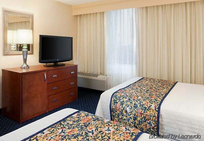Courtyard Atlanta Northlake Tucker Værelse billede